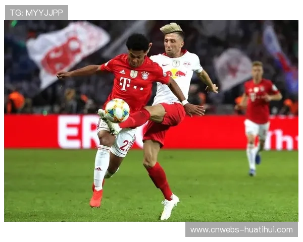 汉堡训练课加练定位球，应对拜仁高空优势